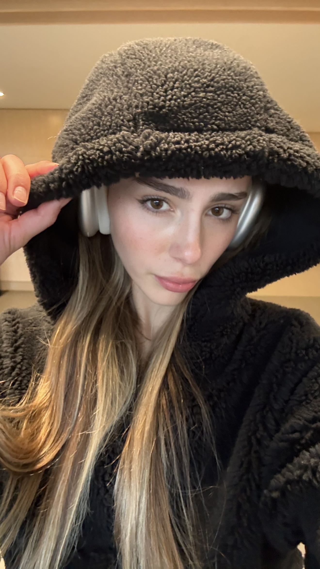 meelahrobbins snapchat image archive image