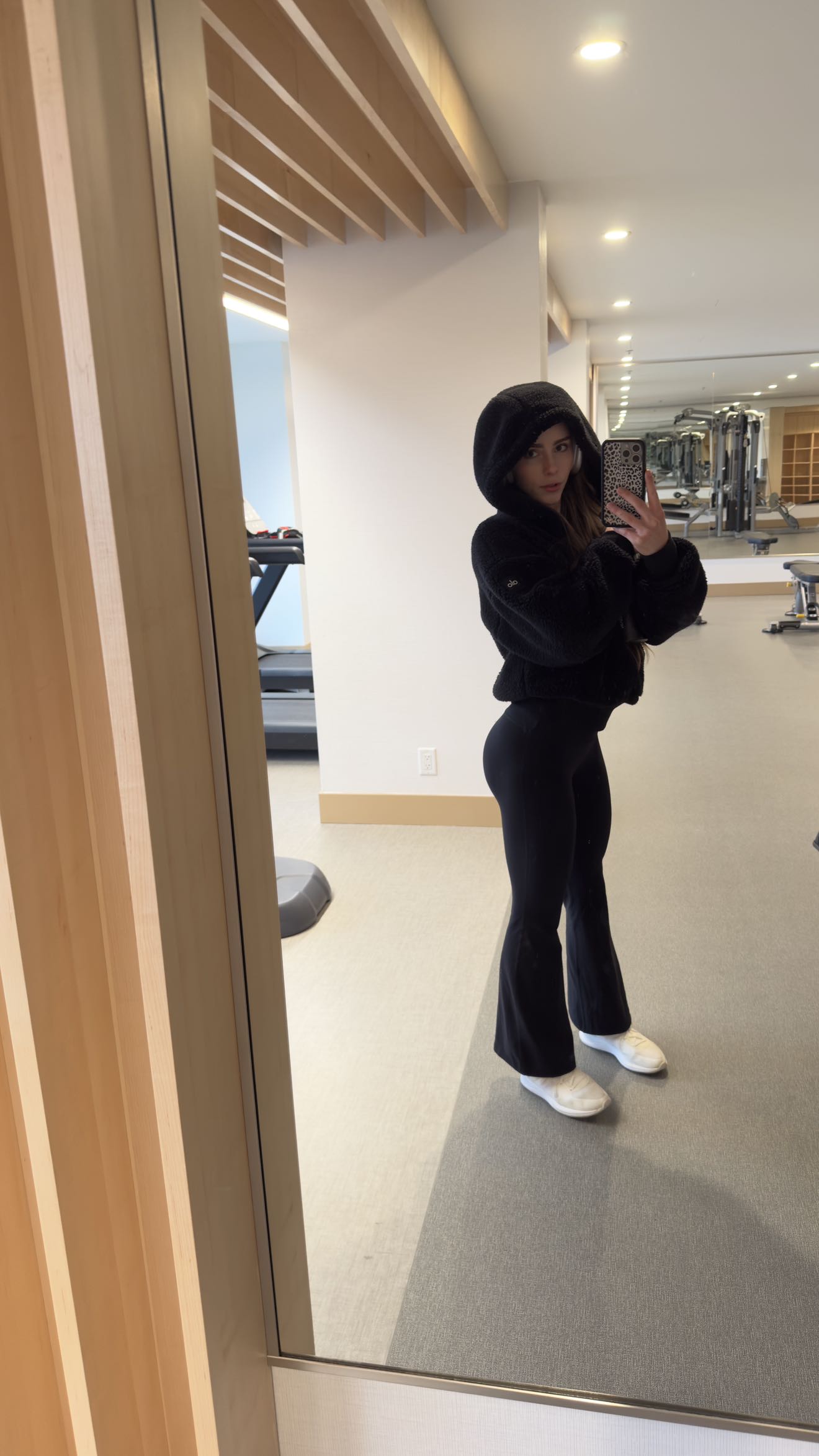 meelahrobbins snapchat image archive image