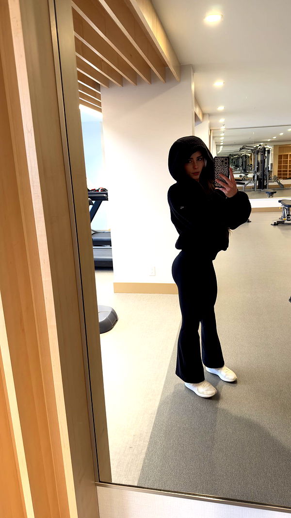 meelahrobbins image ~ Altpins