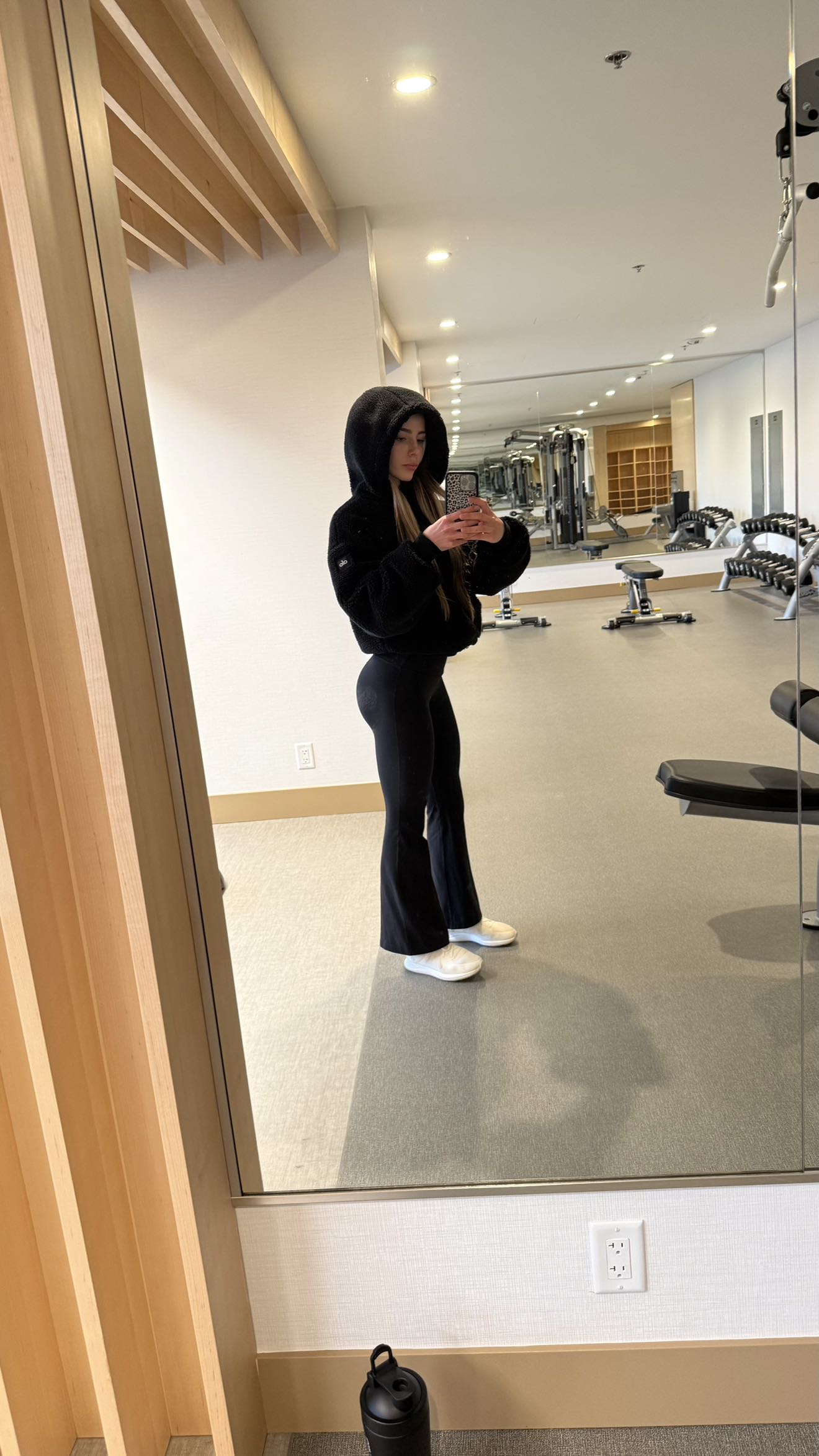 meelahrobbins snapchat image archive image