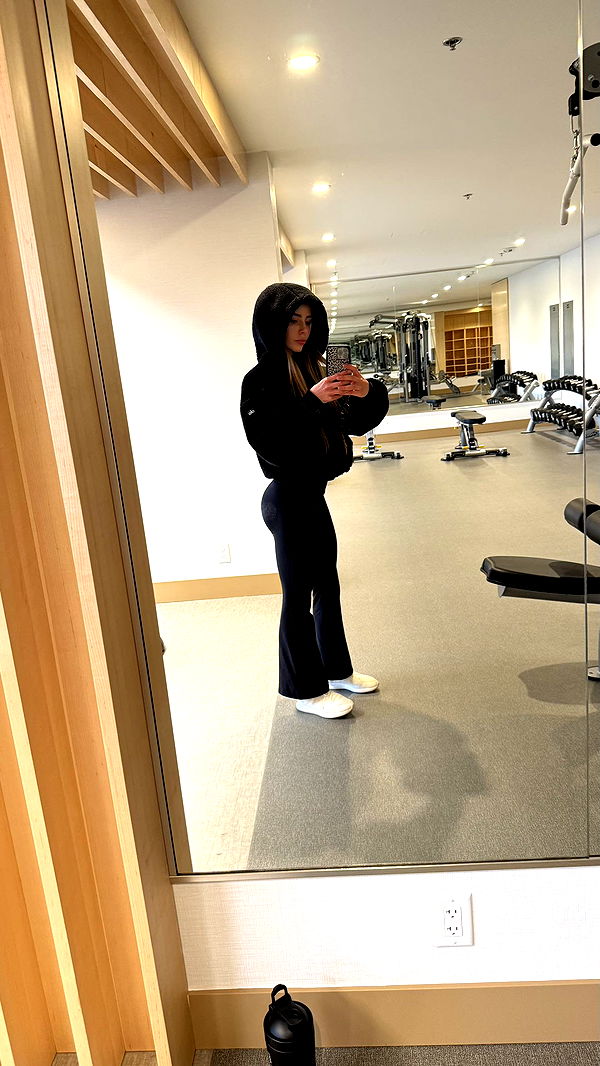 meelahrobbins image ~ Altpins