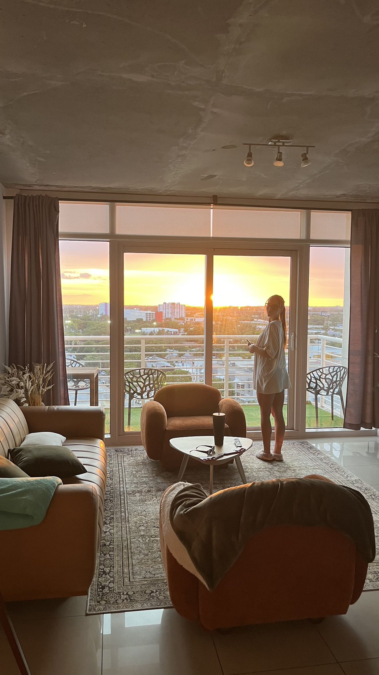 meelahrobbins snapchat image archive image