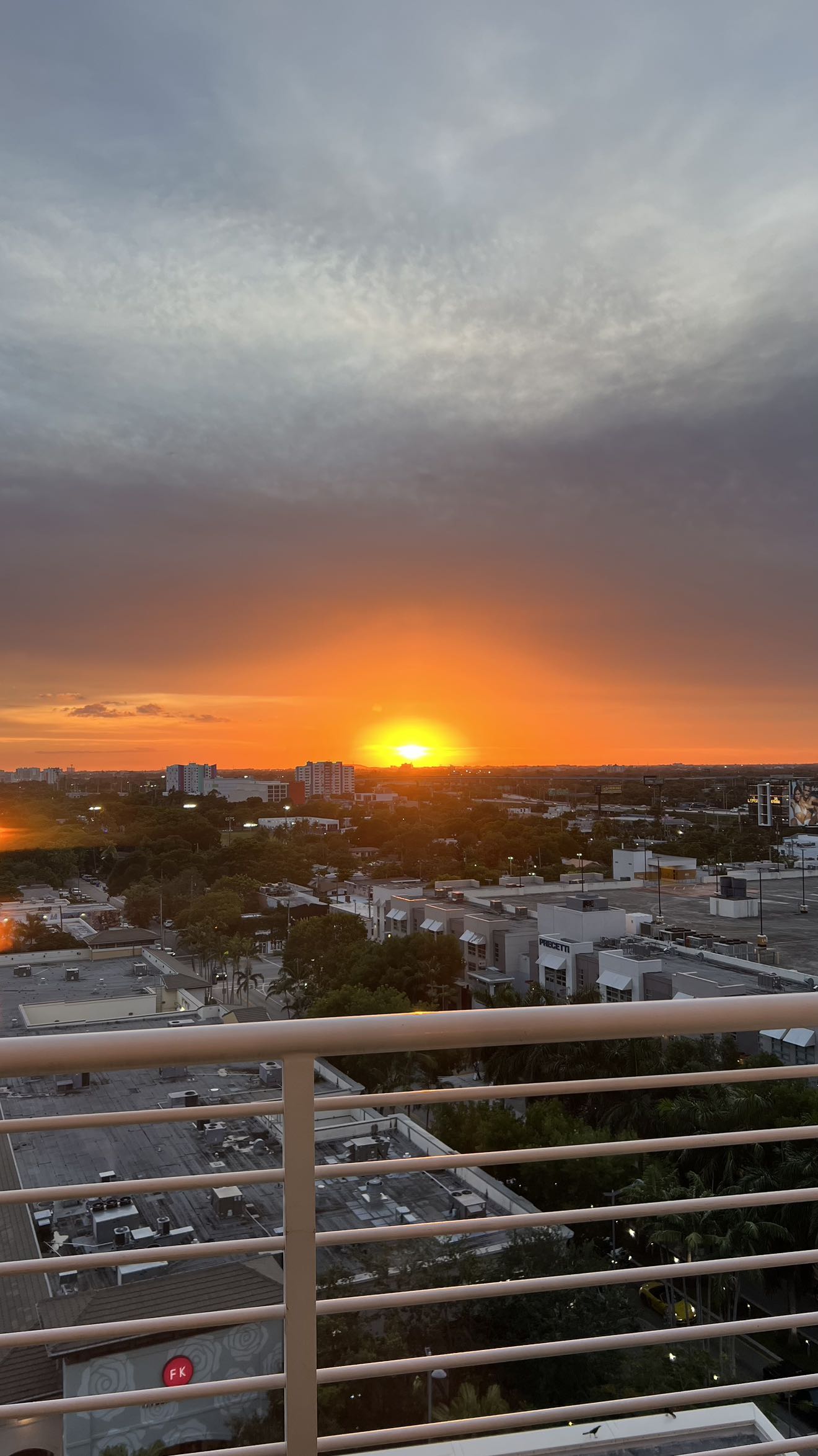 meelahrobbins snapchat image archive image