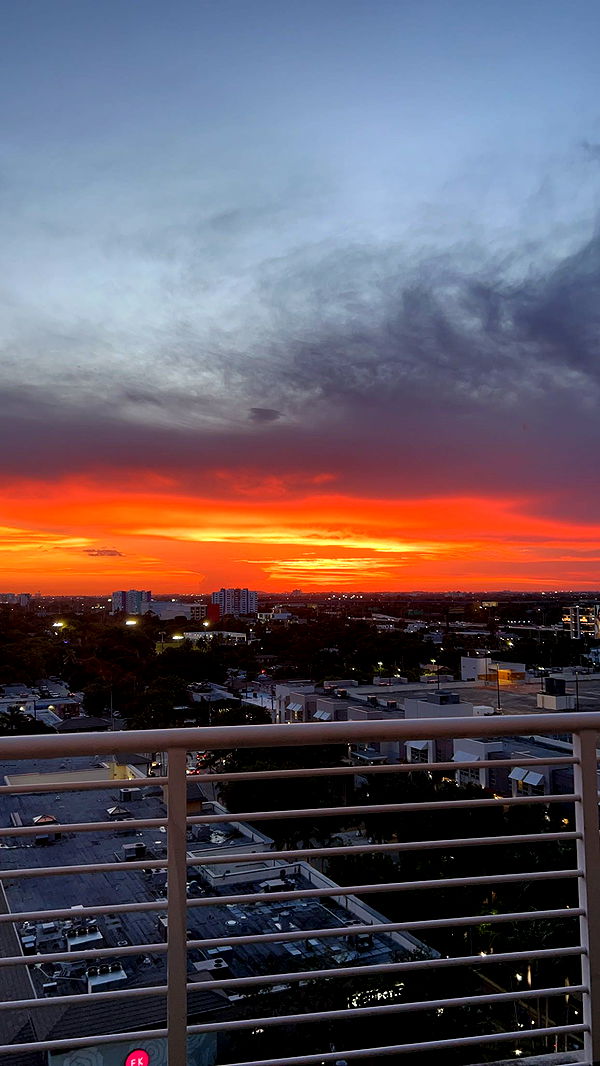 meelahrobbins image ~ Altpins