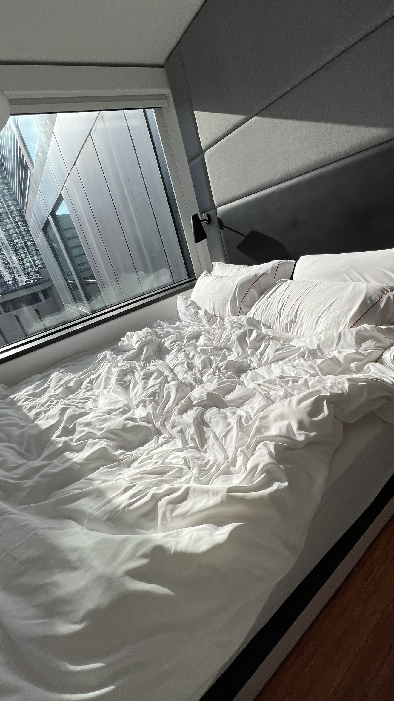 meelahrobbins snapchat image archive image