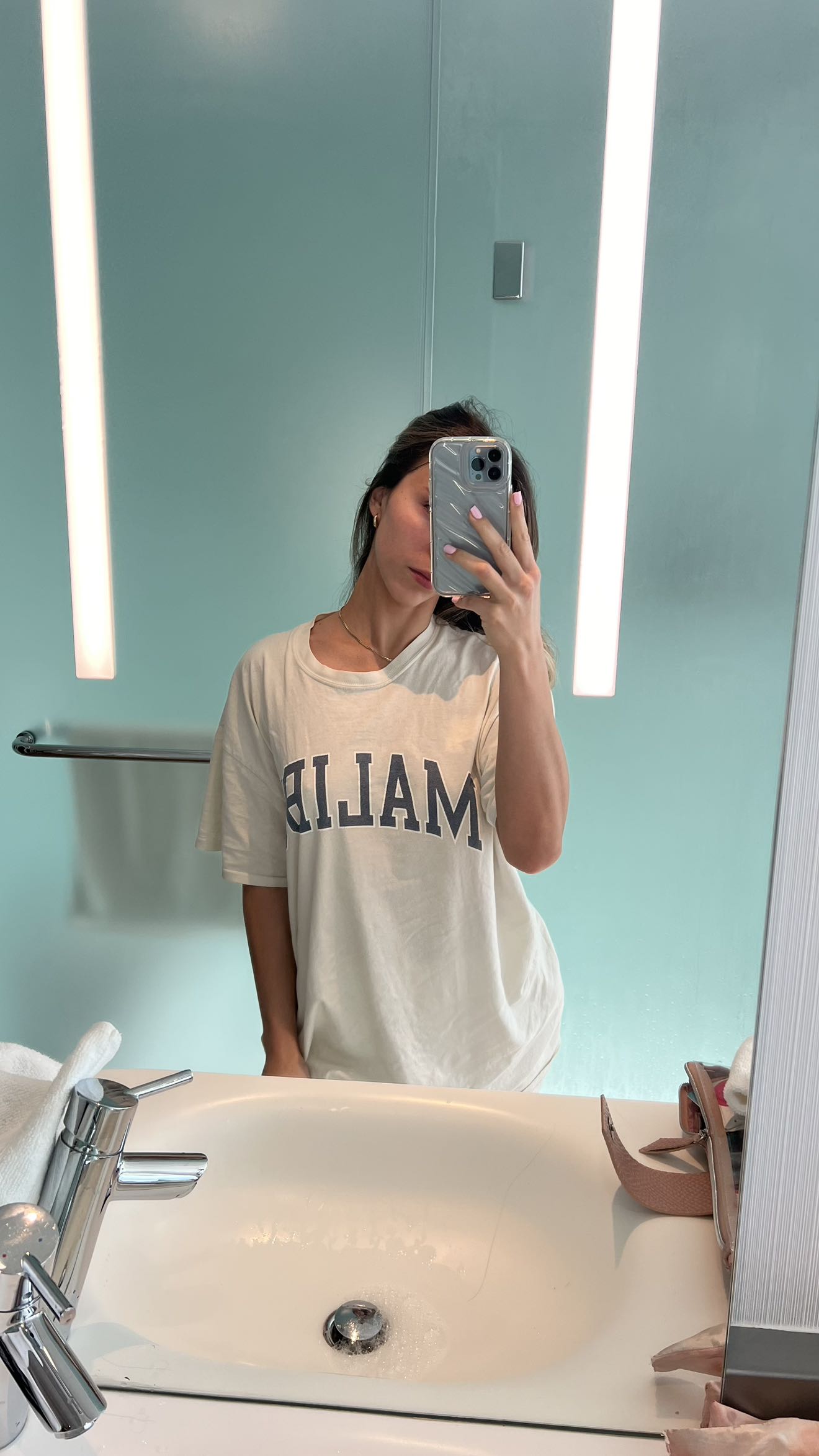 meelahrobbins snapchat image archive image