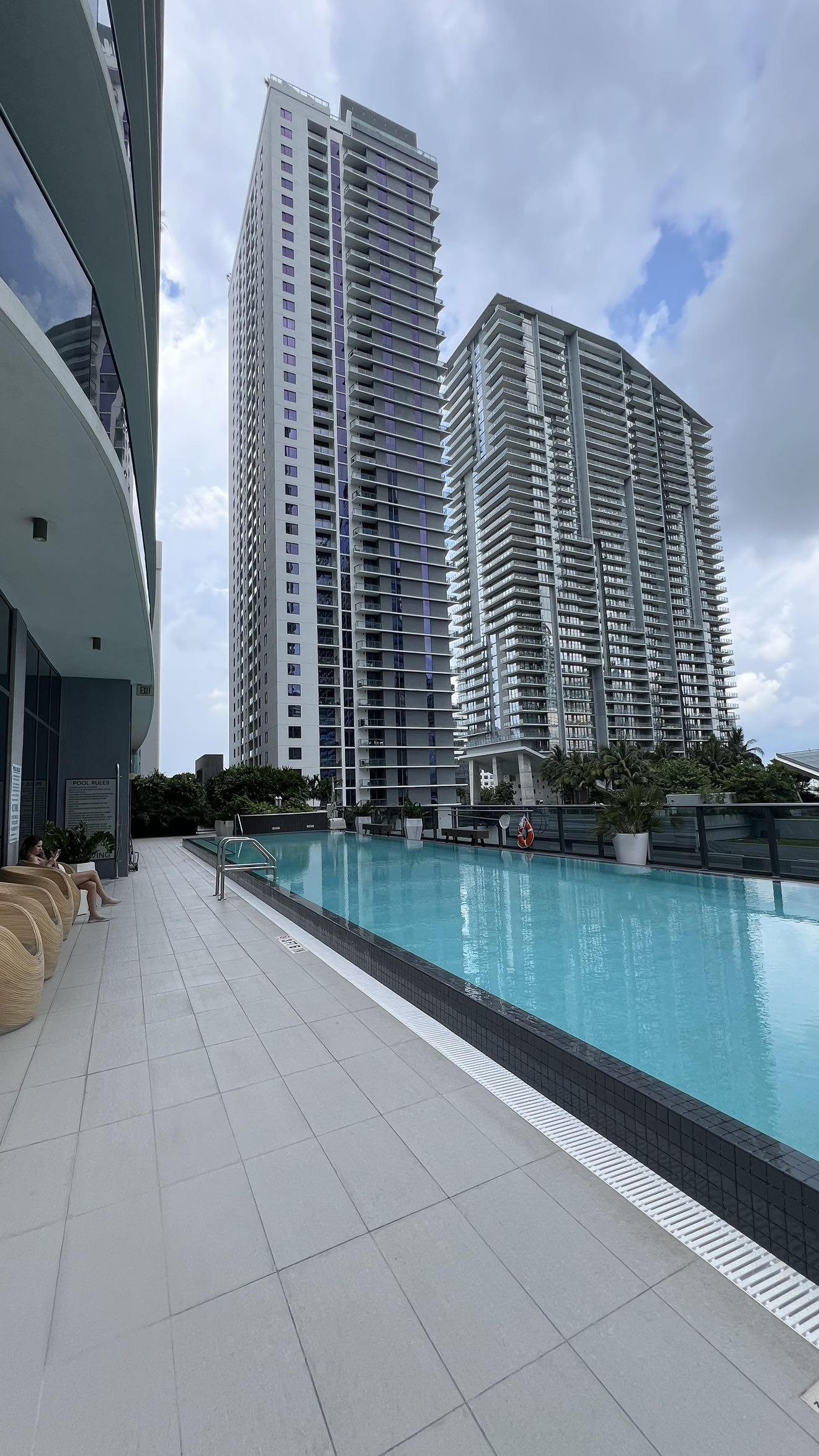 meelahrobbins snapchat image archive image