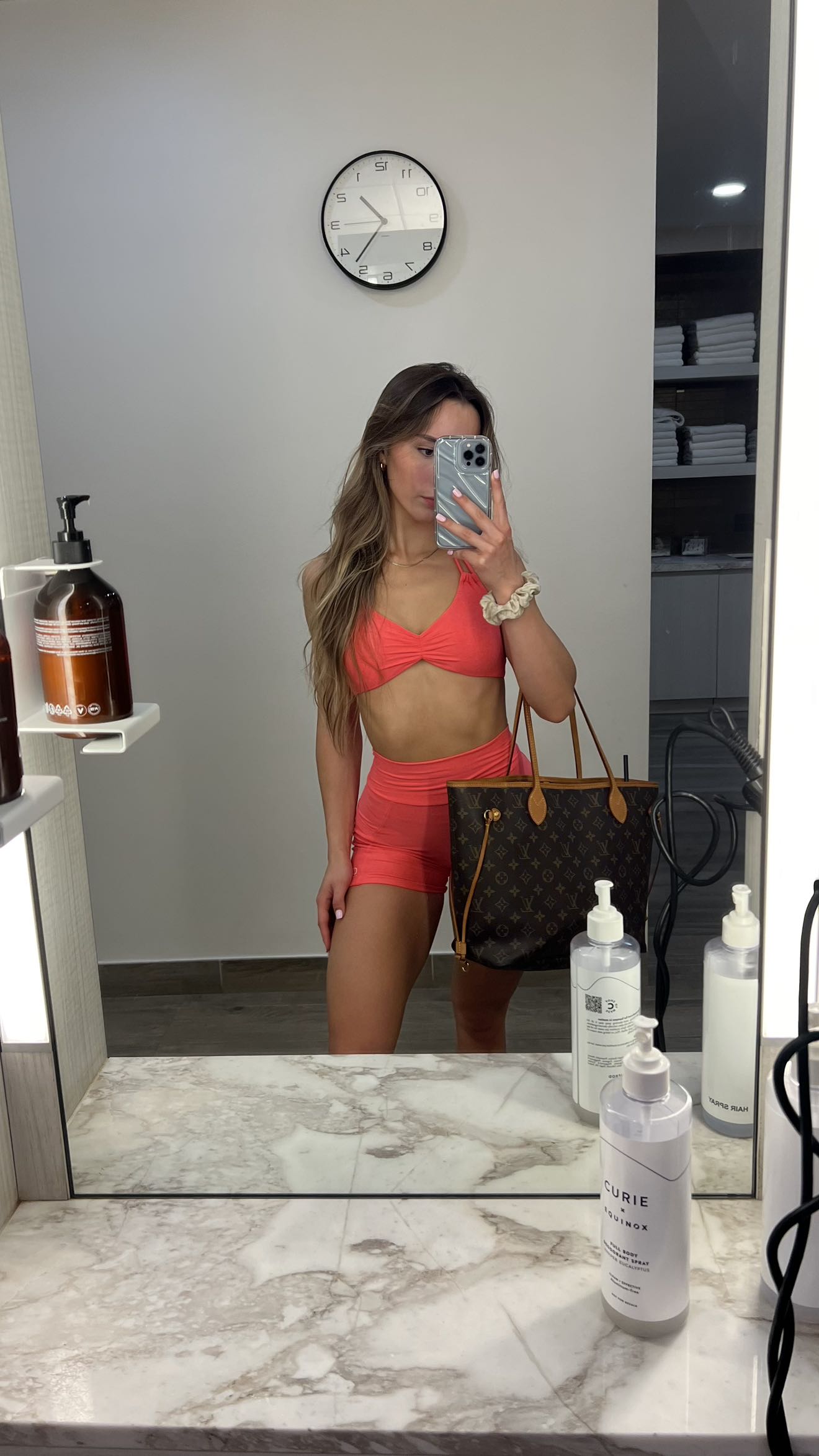 meelahrobbins snapchat image archive image