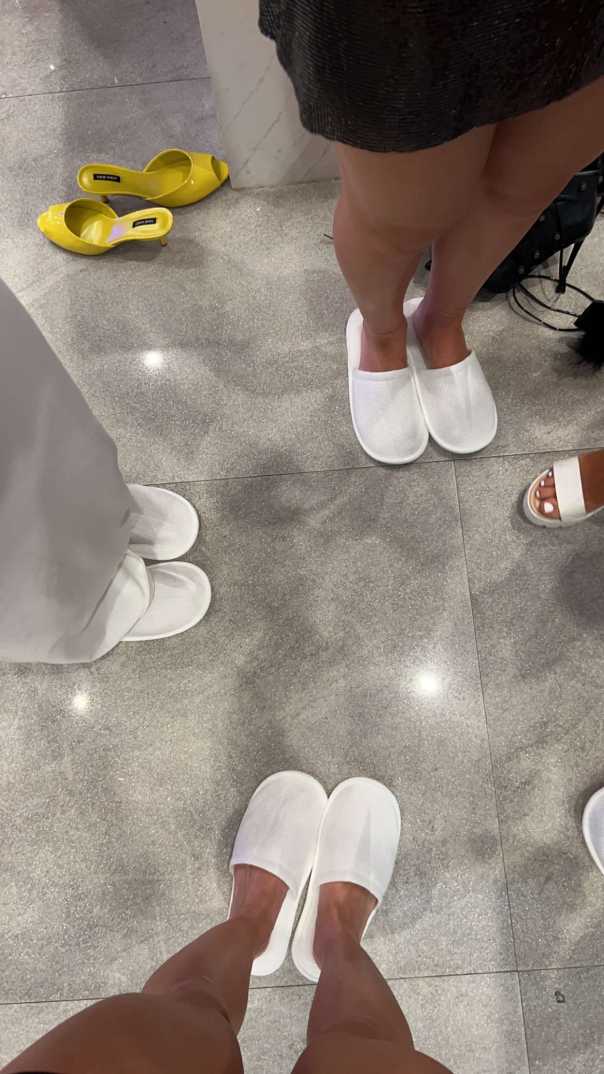 meelahrobbins snapchat image archive image