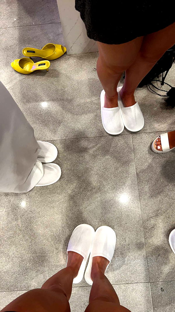 meelahrobbins image ~ Altpins