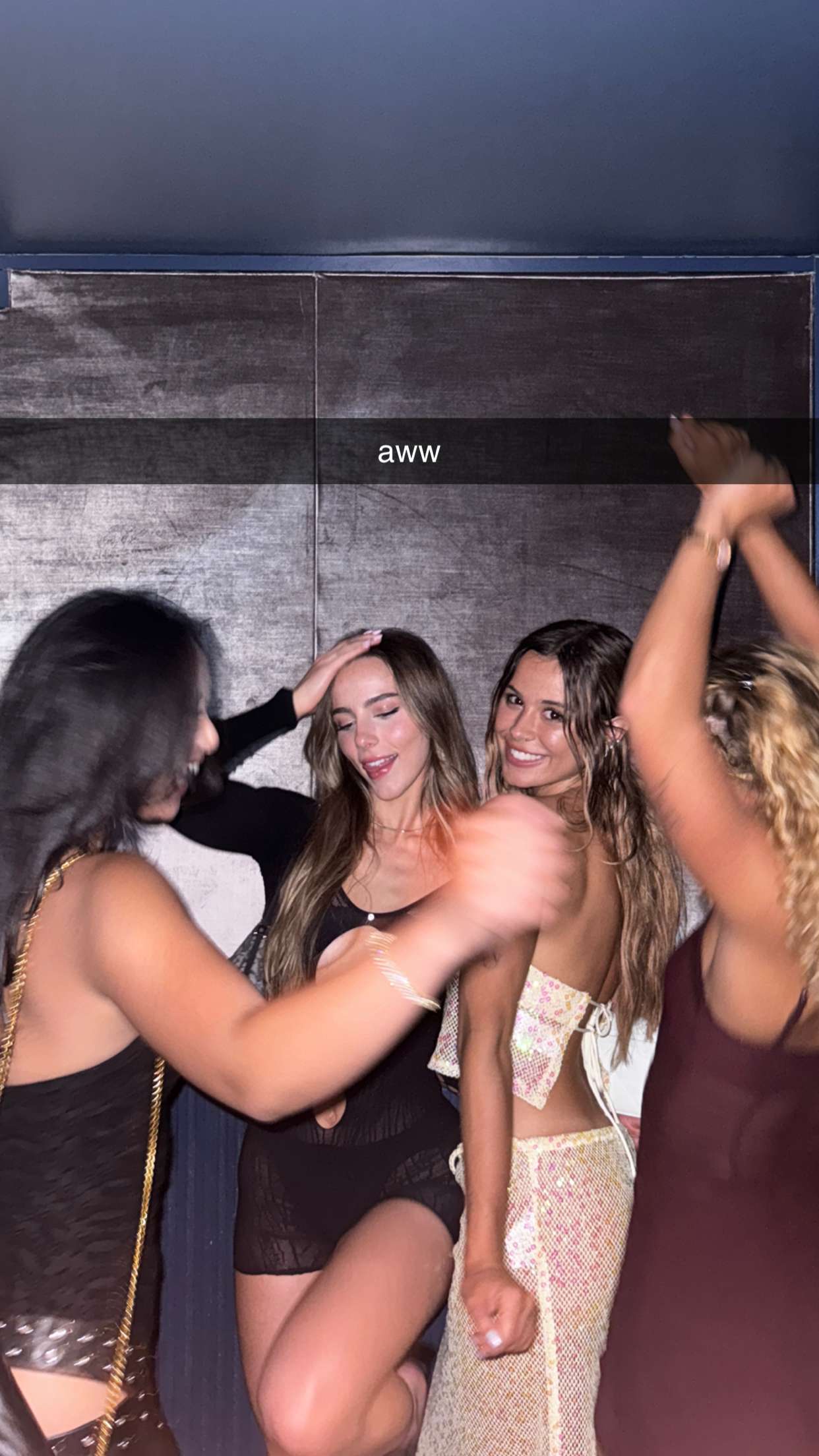 meelahrobbins snapchat image archive image