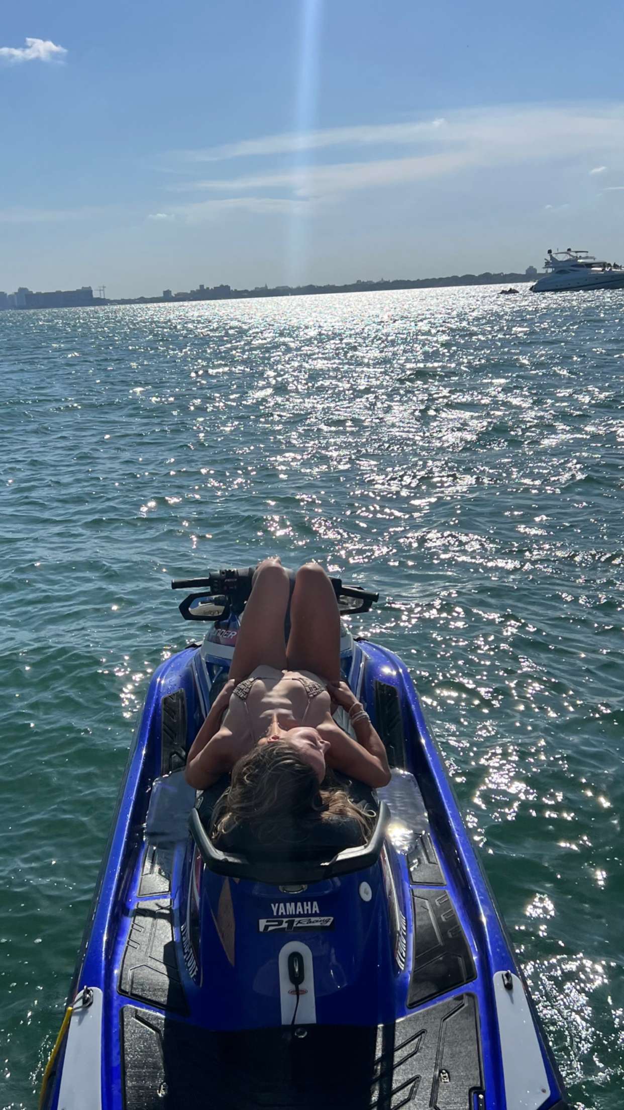 meelahrobbins snapchat image archive image