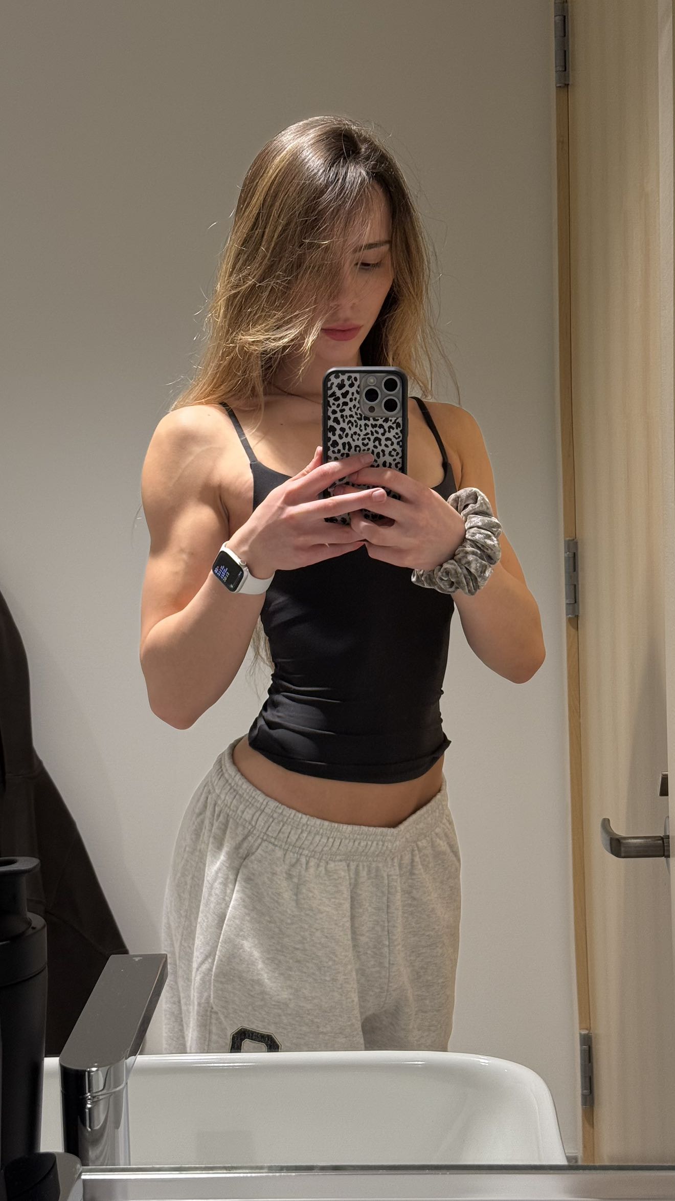 meelahrobbins snapchat image archive image