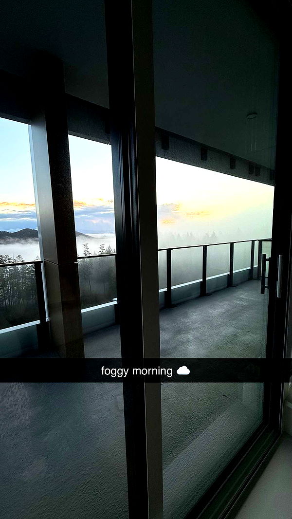 meelahrobbins image ~ Altpins