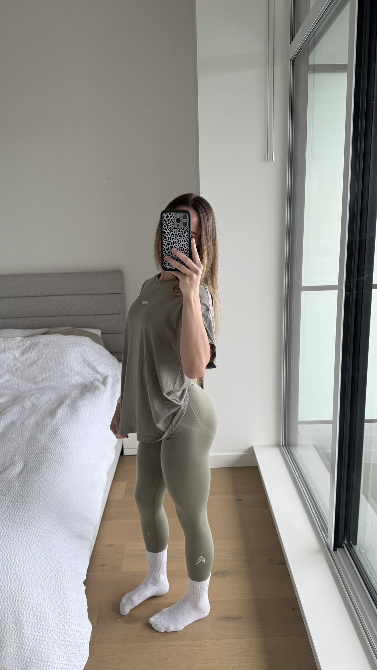 meelahrobbins snapchat image archive image