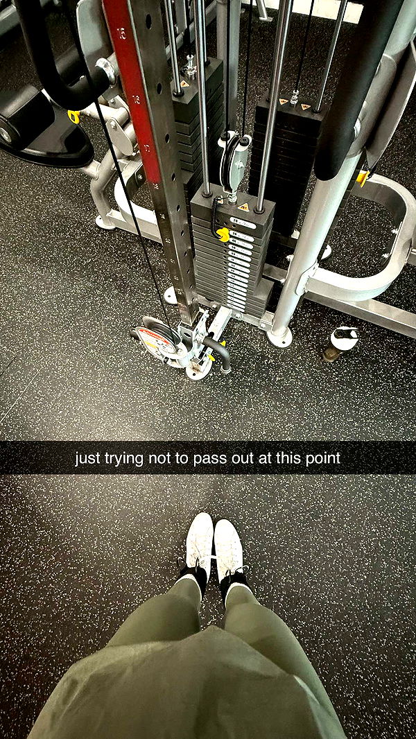 meelahrobbins image ~ Altpins