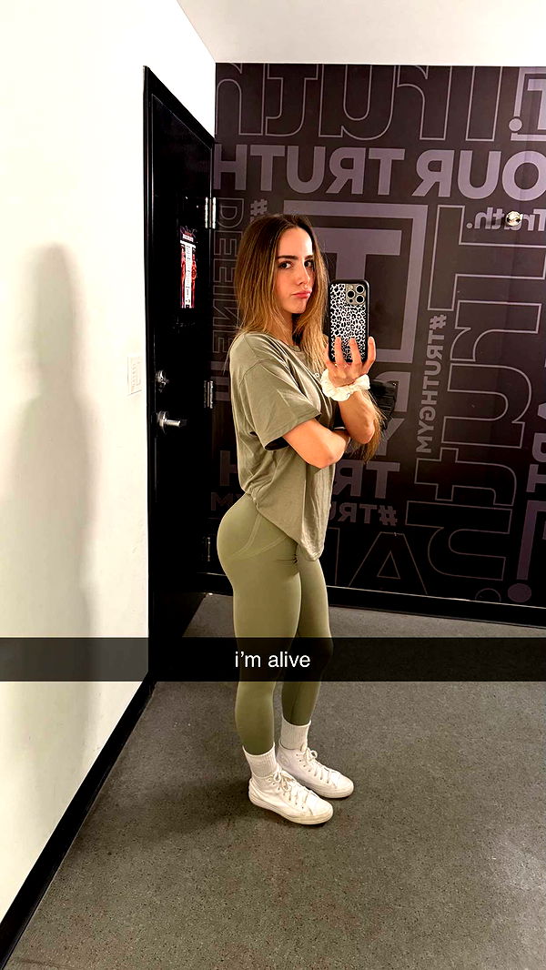 meelahrobbins image ~ Altpins