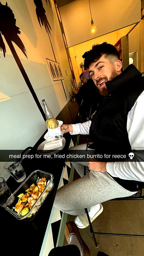 meelahrobbins image ~ Altpins