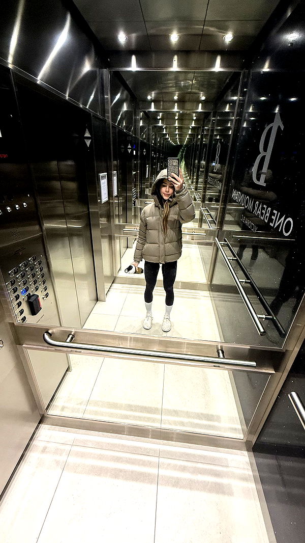 meelahrobbins image ~ Altpins