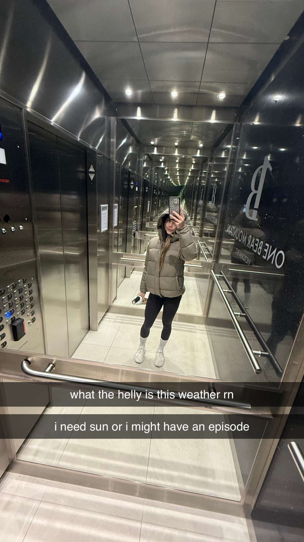 meelahrobbins snapchat image archive image