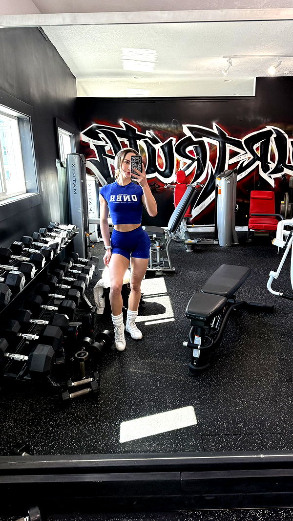 meelahrobbins image ~ Altpins