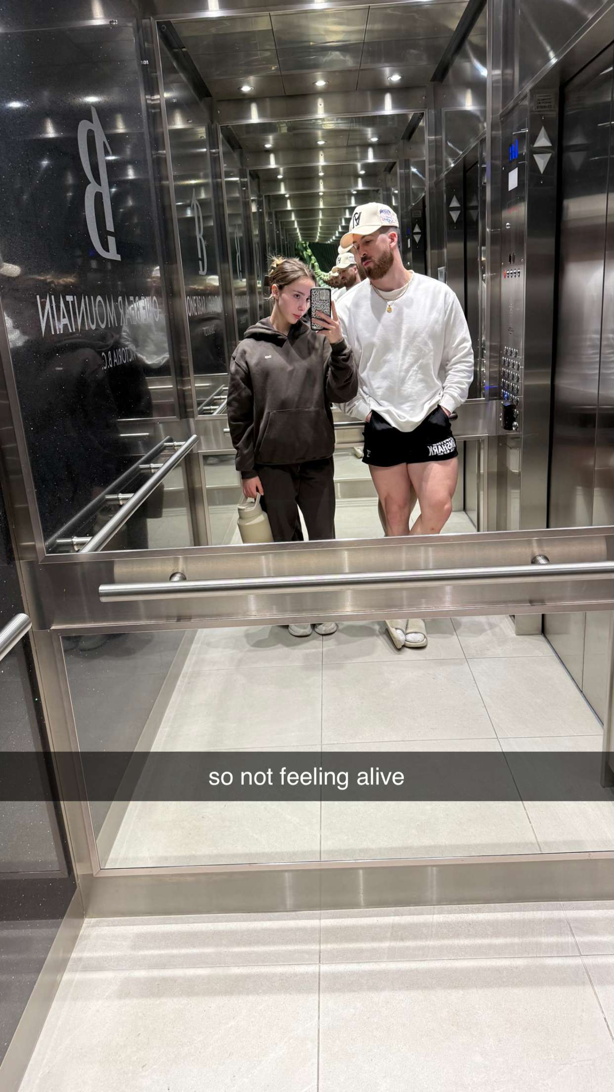 meelahrobbins snapchat image archive image