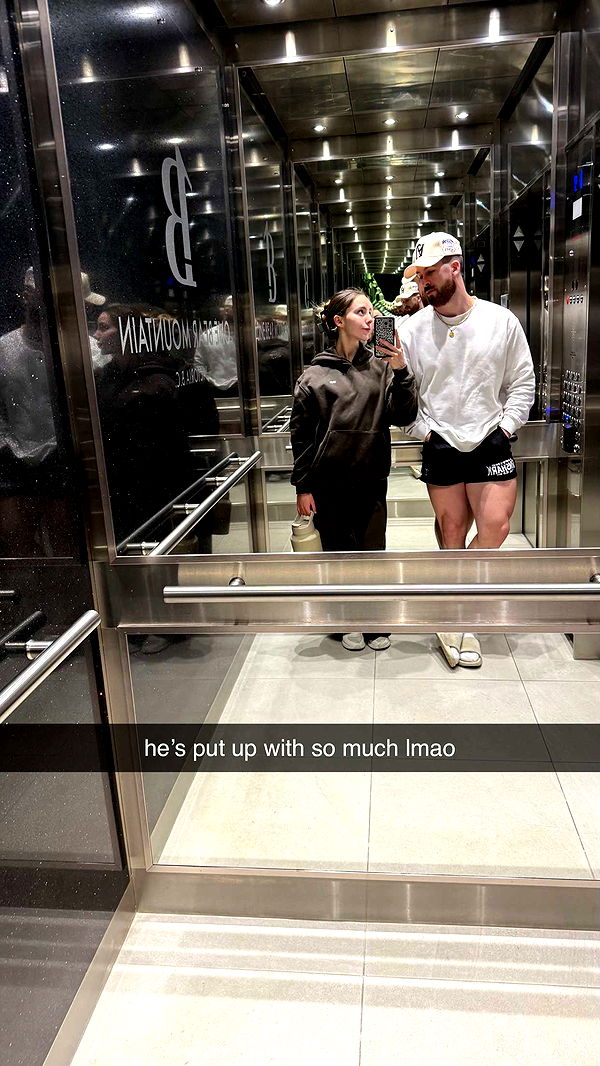 meelahrobbins image ~ Altpins