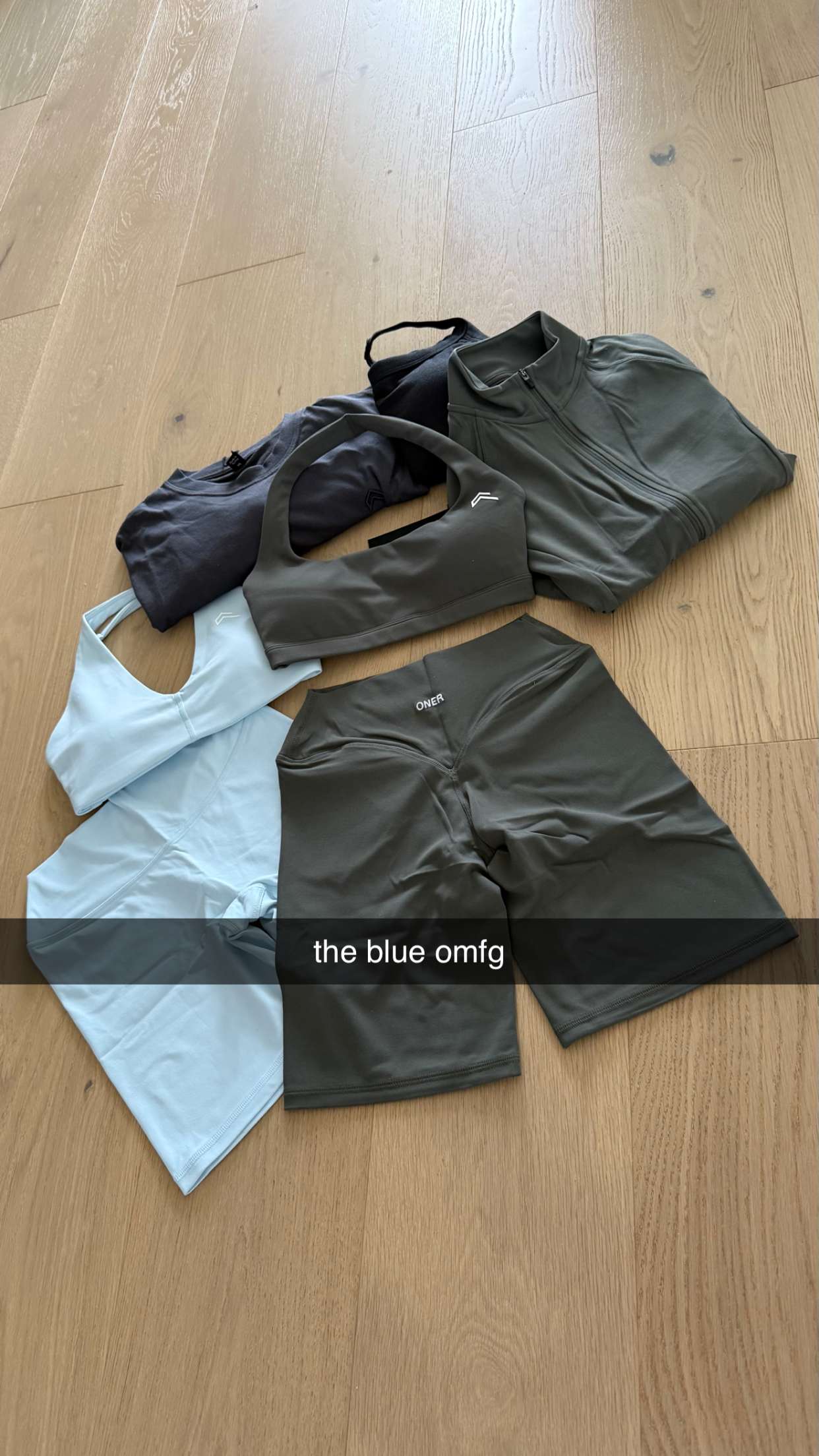 meelahrobbins snapchat image archive image