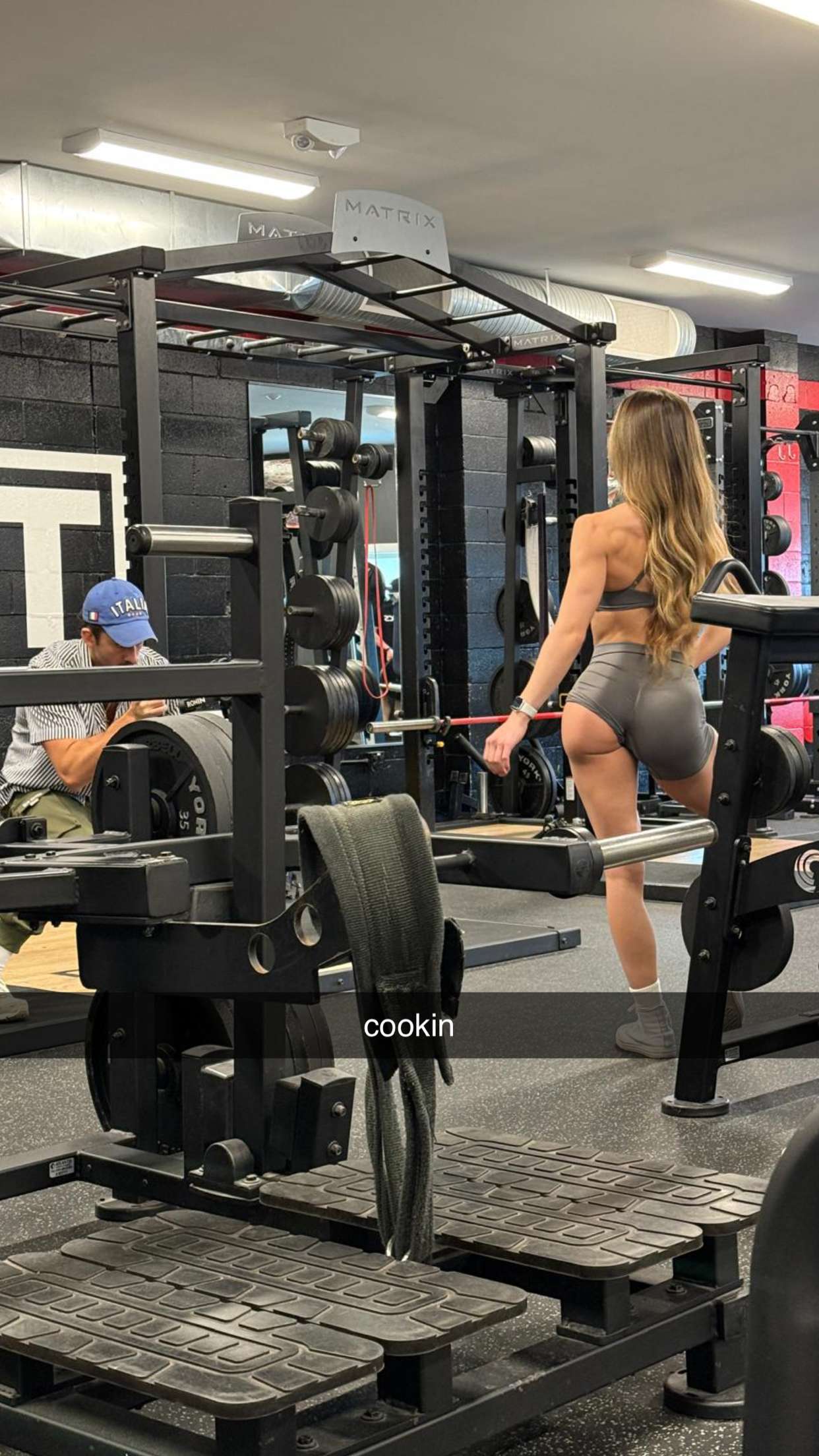 meelahrobbins snapchat image archive image