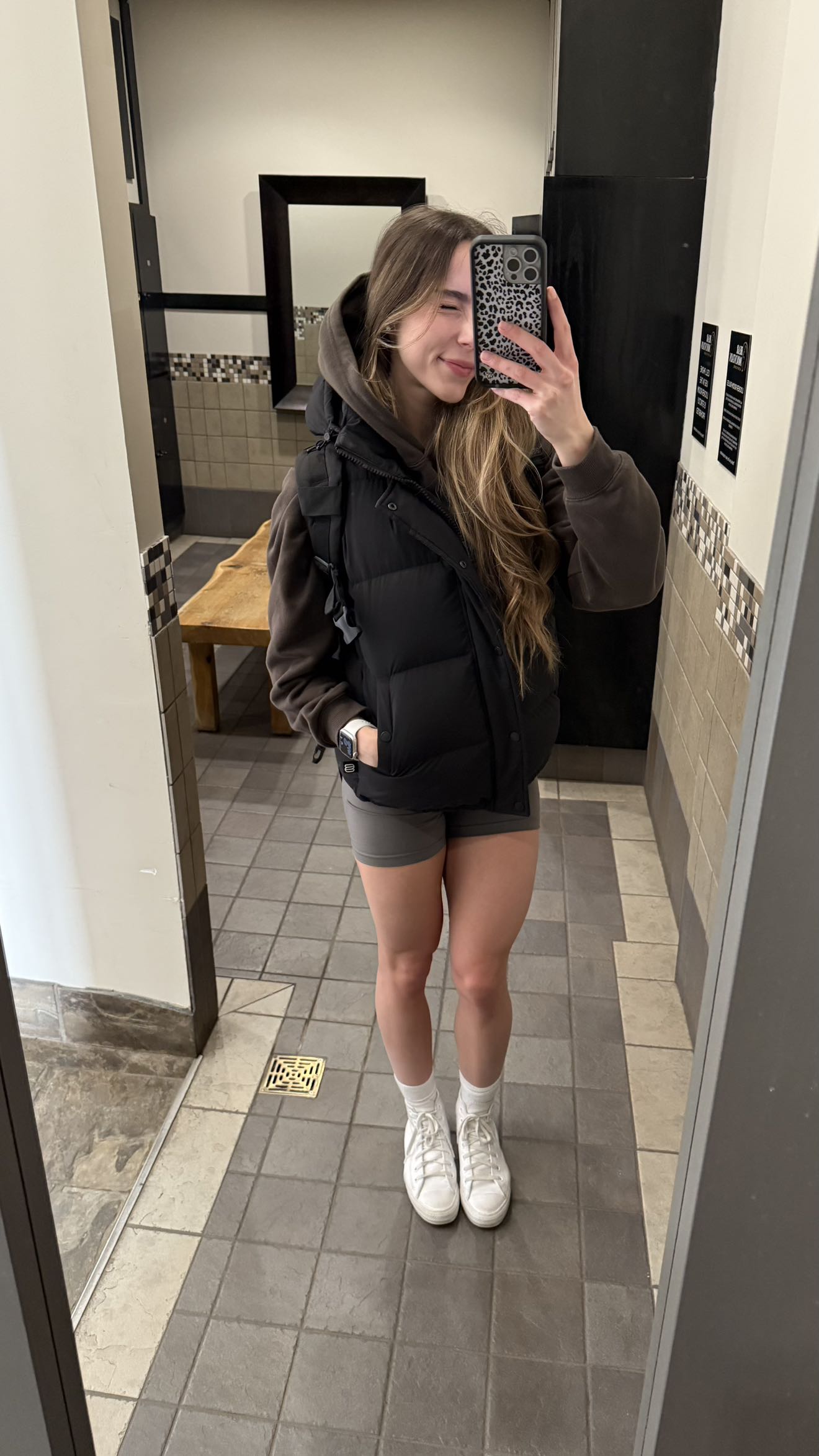 meelahrobbins snapchat image archive image