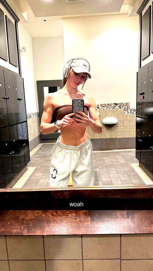 meelahrobbins image ~ Altpins