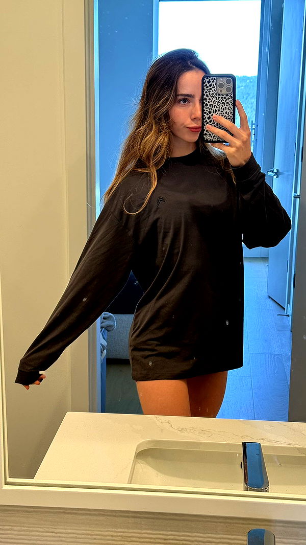 meelahrobbins image ~ Altpins