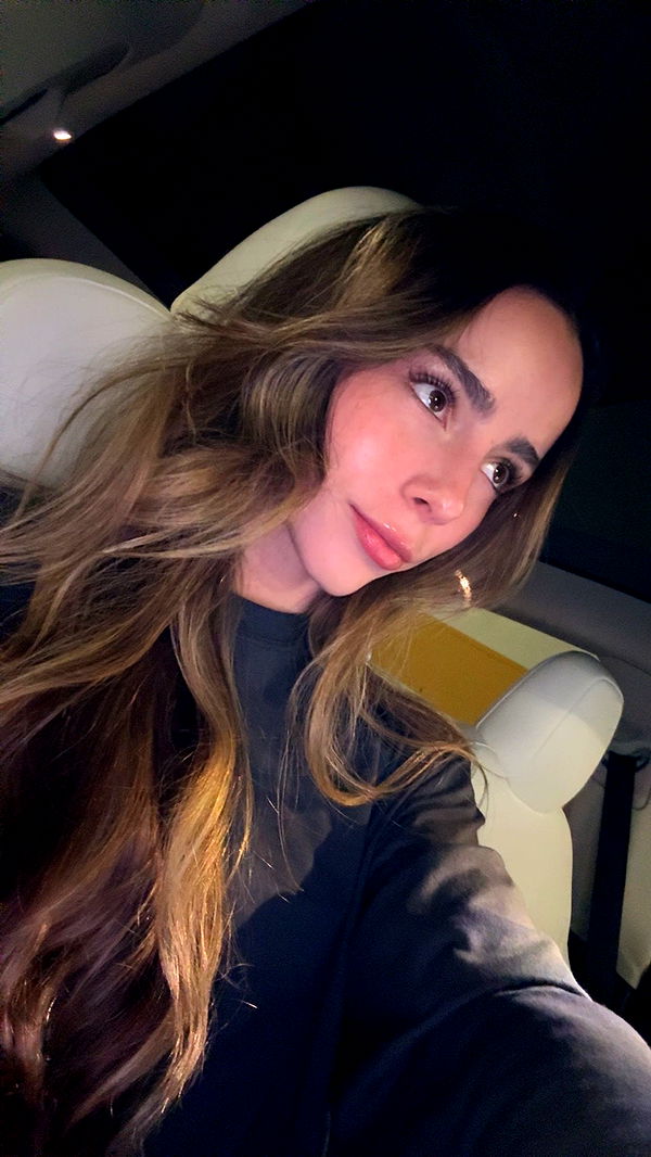 meelahrobbins image ~ Altpins