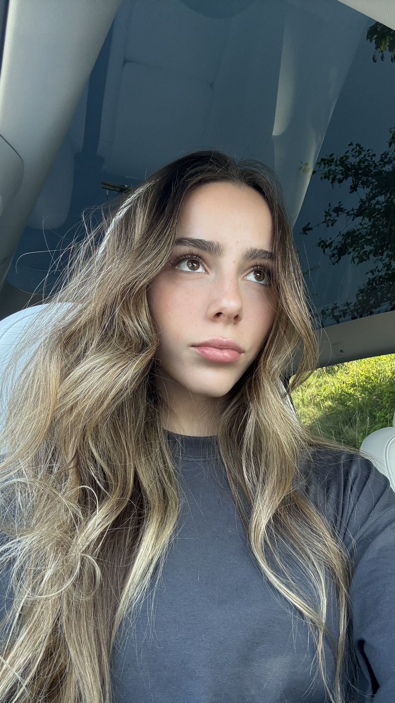 meelahrobbins snapchat image archive image