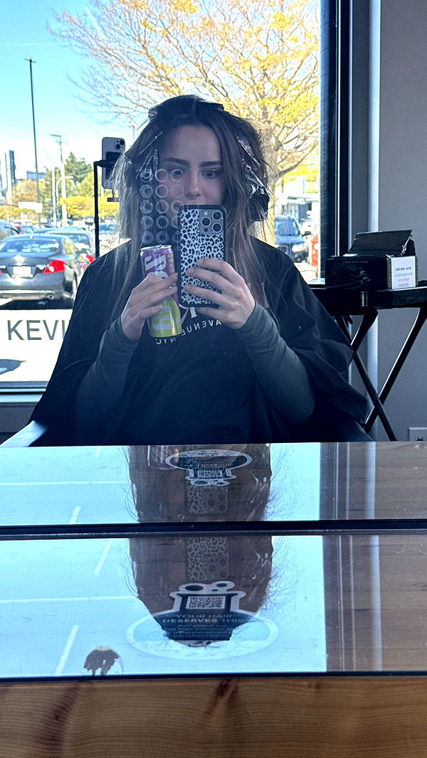 meelahrobbins image ~ Altpins