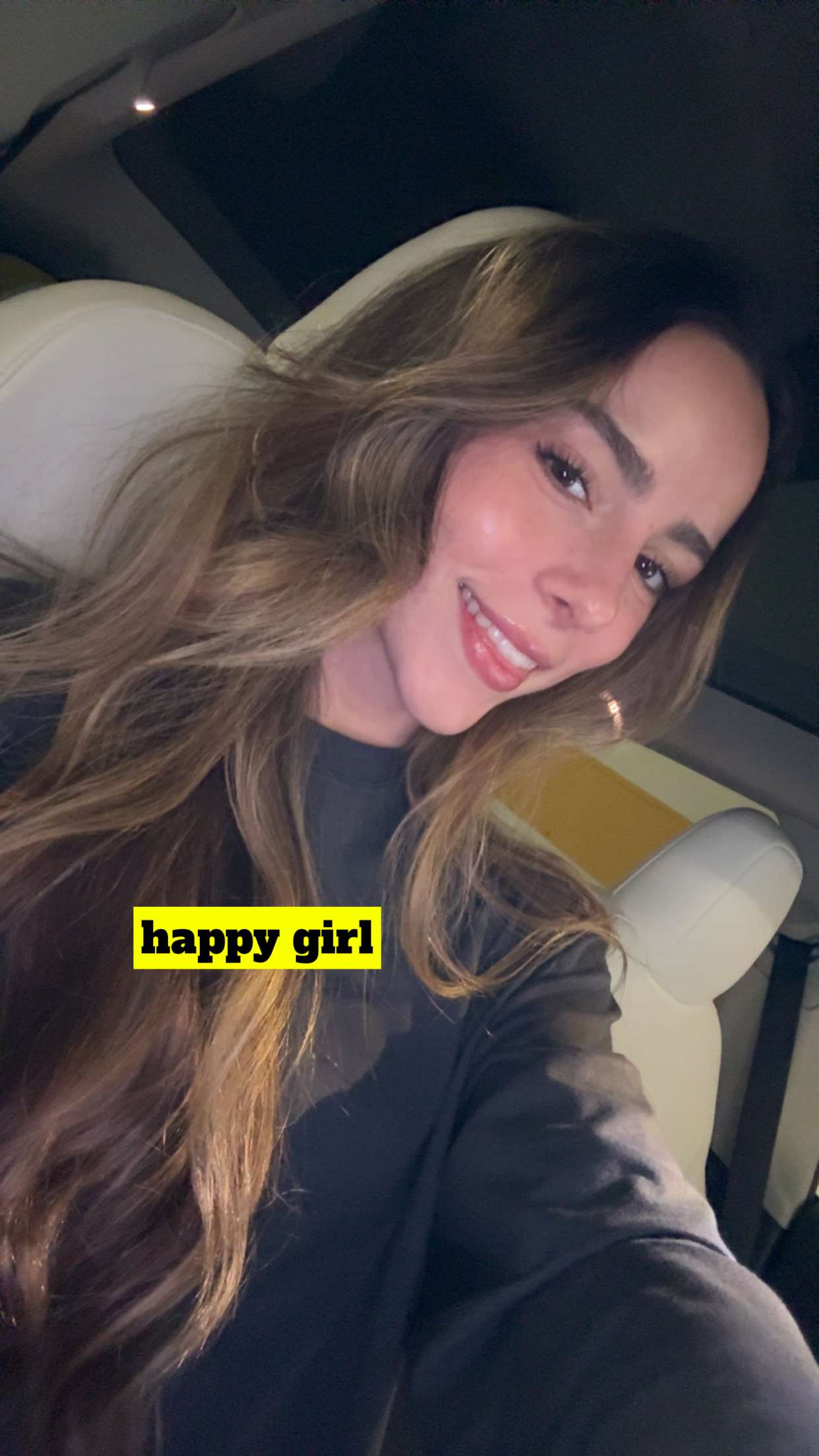 meelahrobbins snapchat image archive image