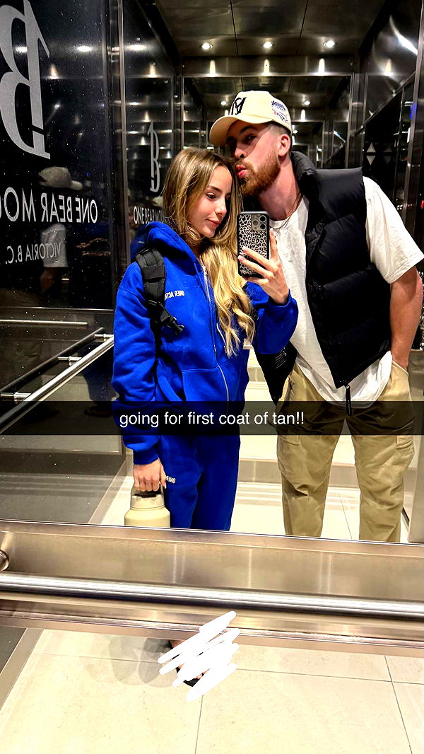 meelahrobbins image ~ Altpins