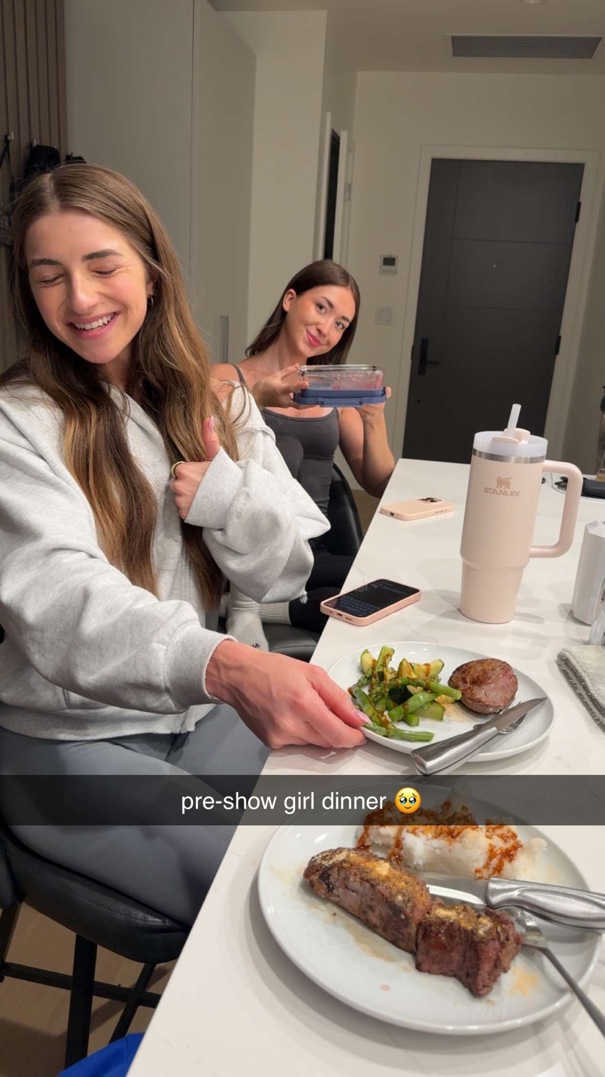 meelahrobbins snapchat image archive image