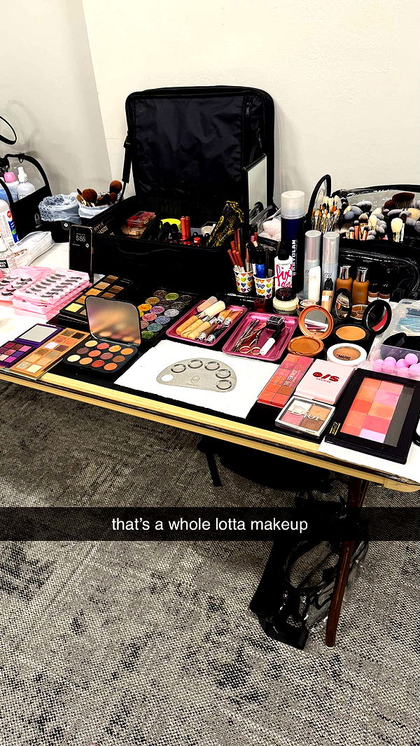 meelahrobbins image ~ Altpins