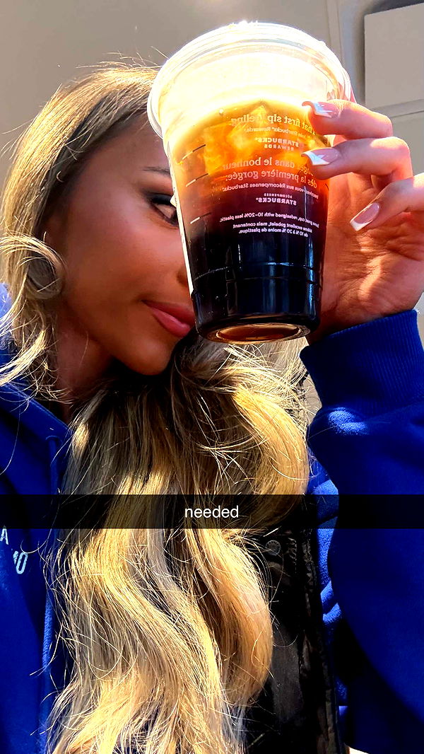 meelahrobbins image ~ Altpins