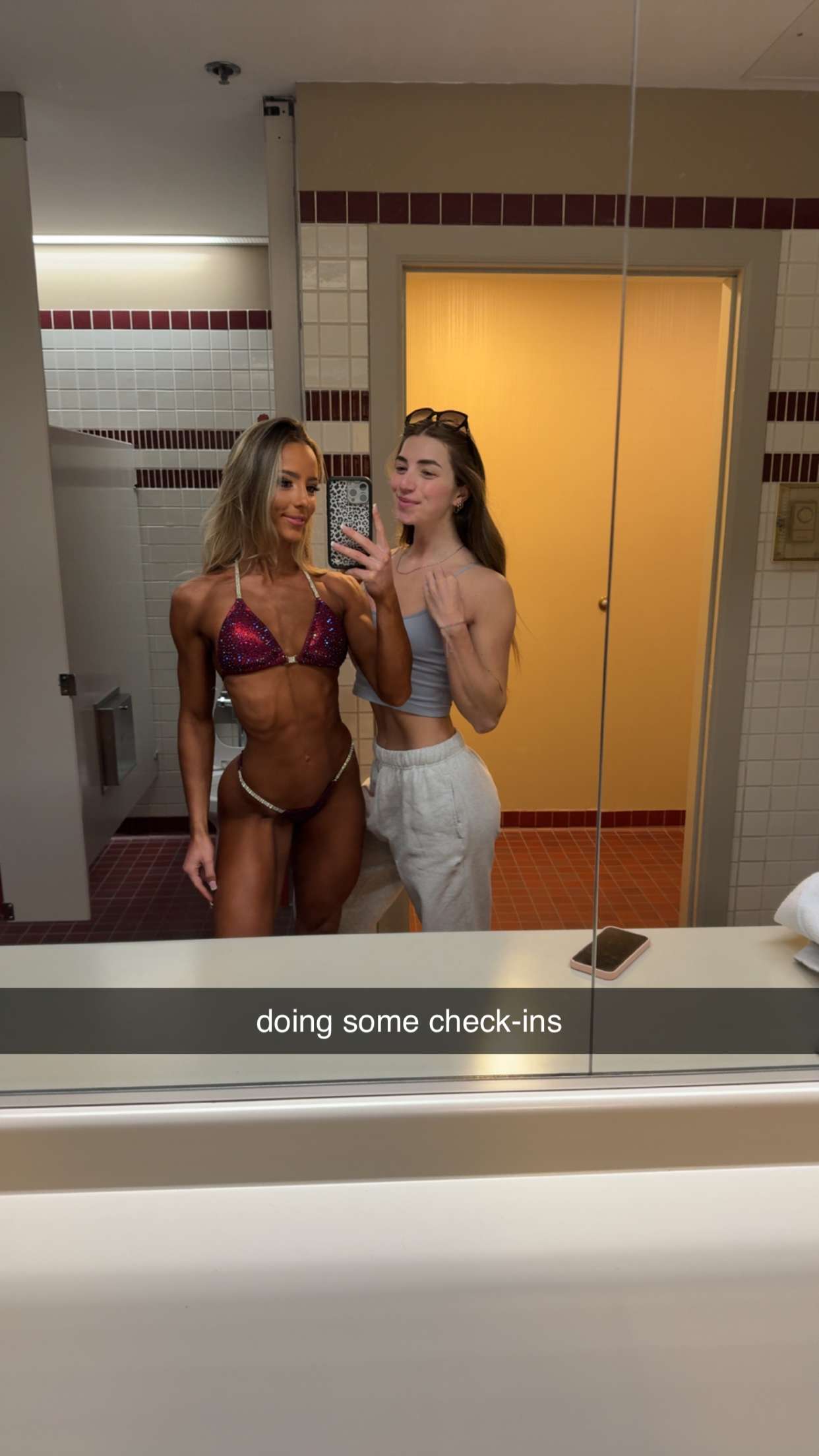 meelahrobbins snapchat image archive image
