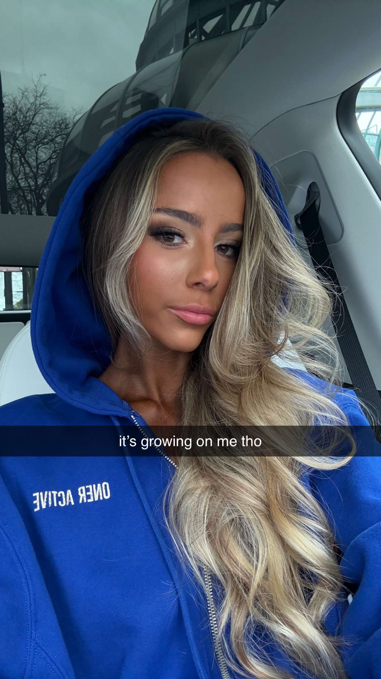 meelahrobbins snapchat image archive image