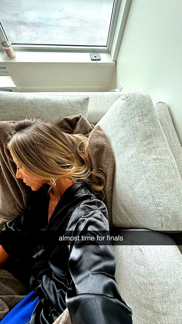 meelahrobbins image ~ Altpins