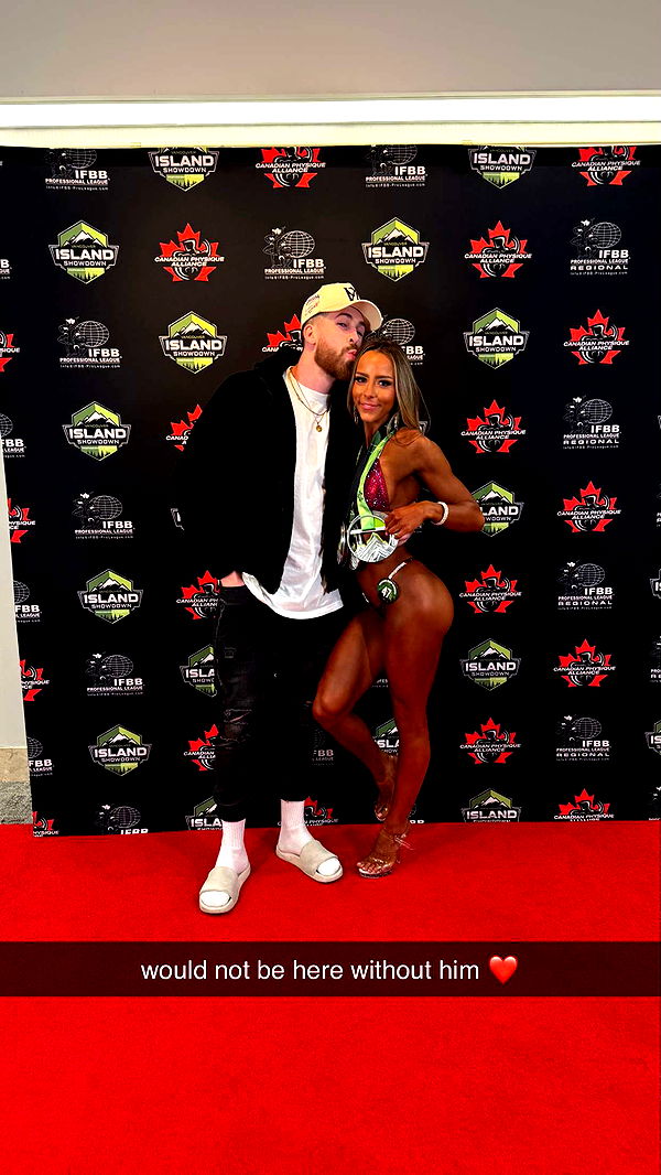 meelahrobbins image ~ Altpins