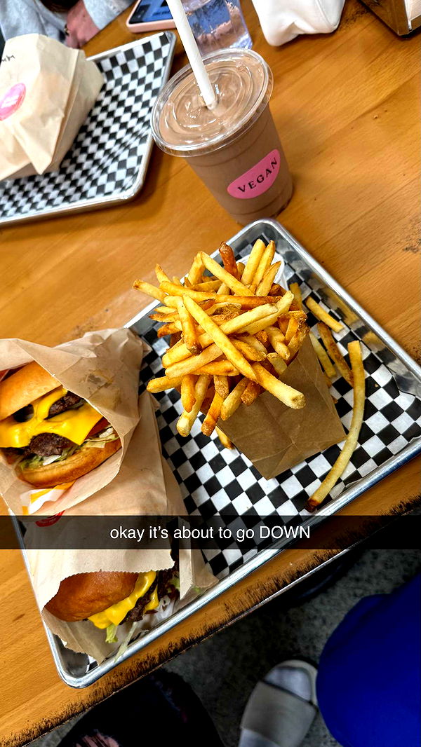 meelahrobbins image ~ Altpins