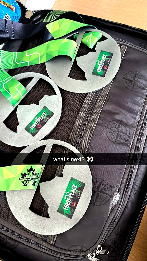 meelahrobbins image ~ Altpins