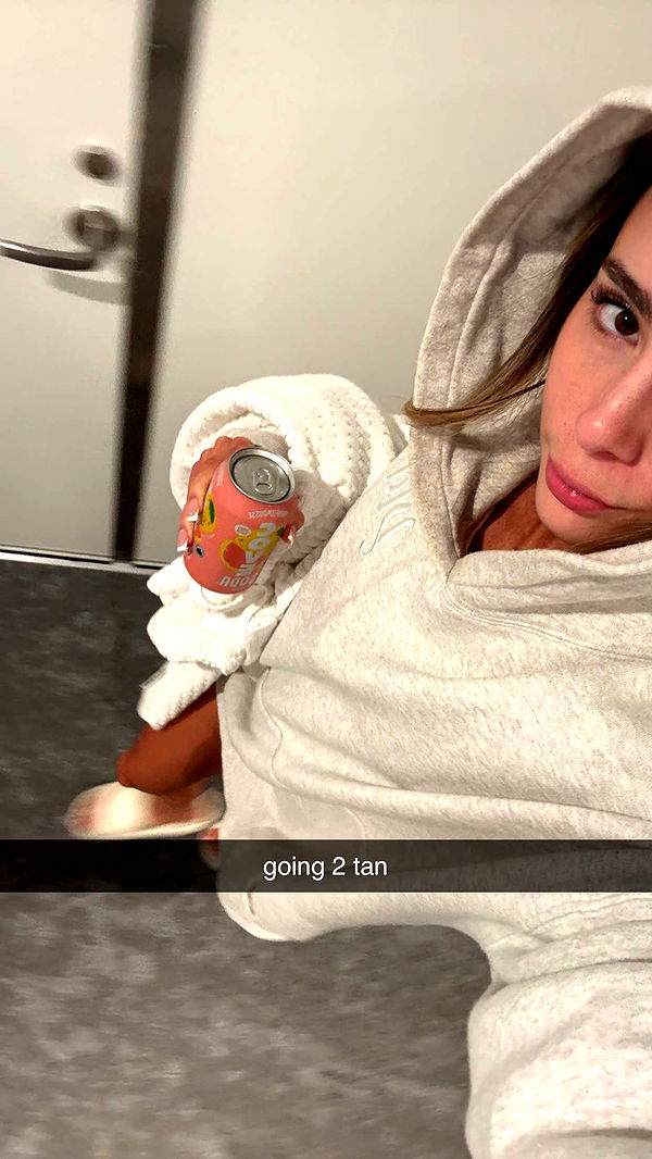 meelahrobbins image ~ Altpins