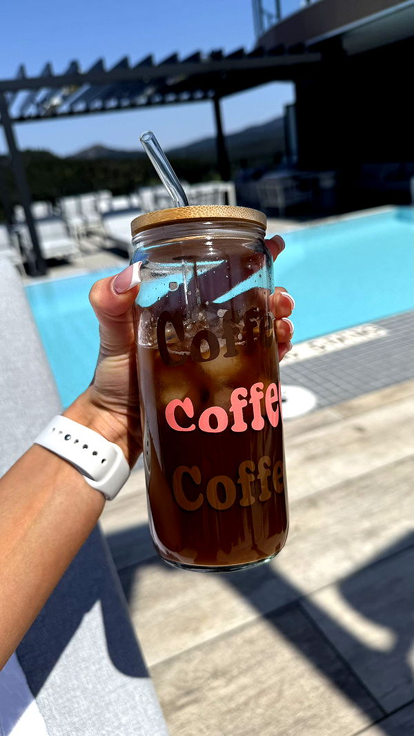 meelahrobbins image ~ Altpins