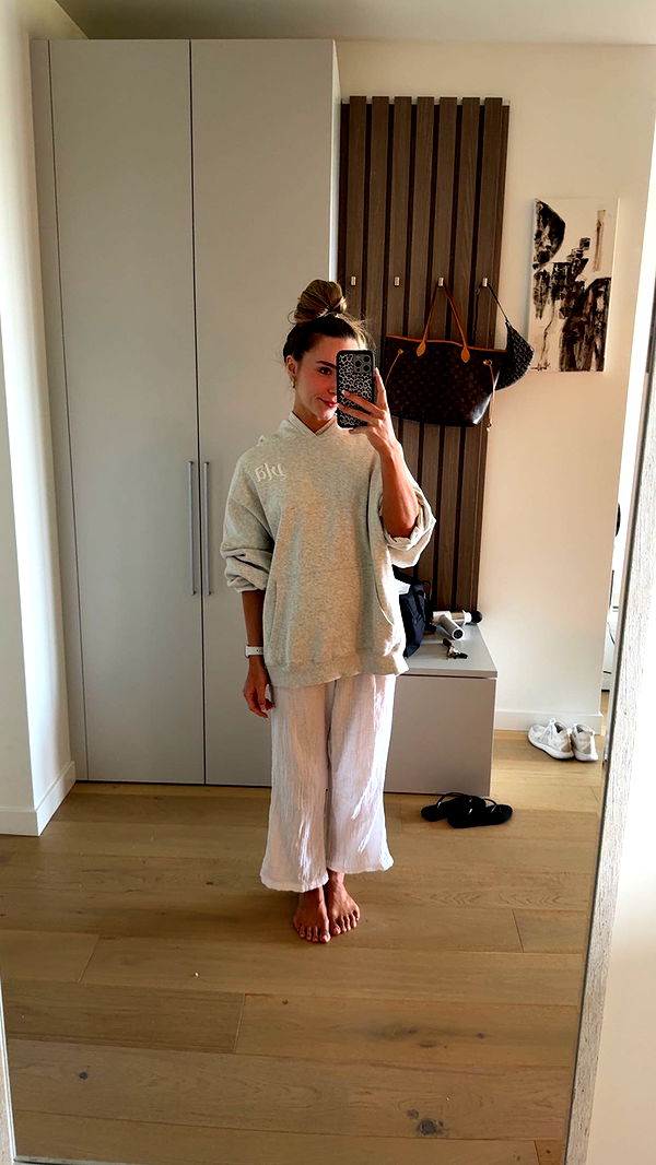 meelahrobbins image ~ Altpins