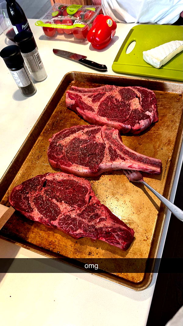 meelahrobbins image ~ Altpins